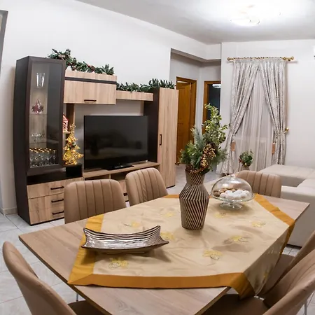 Ioanna's Home-trikala Apartmán